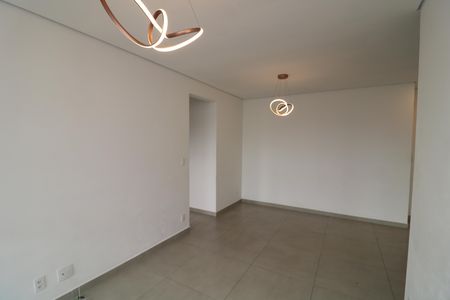 Apartamento à venda com 67m², 2 quartos e 1 vagaSala