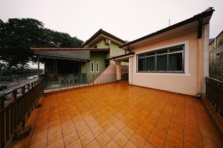 Casa para alugar com 200m², 3 quartos e 3 vagas Casa para alugar com 200m², 3 quartos e 3 vagasVaranda