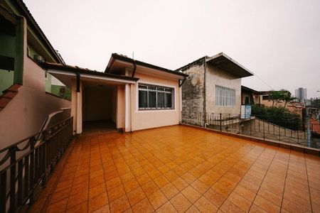 Casa para alugar com 200m², 3 quartos e 3 vagas Casa para alugar com 200m², 3 quartos e 3 vagasVaranda