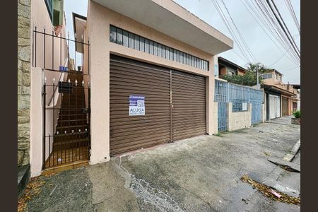 Casa para alugar com 200m², 3 quartos e 3 vagas Casa para alugar com 200m², 3 quartos e 3 vagasFachada