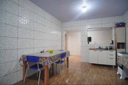 Casa à venda com 80m², 2 quartos e 2 vagasCozinha