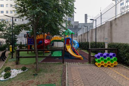 Apartamento para alugar com 40m², 2 quartos e sem vaga Apartamento para alugar com 40m², 2 quartos e sem vagaÁrea Comum - Playground
