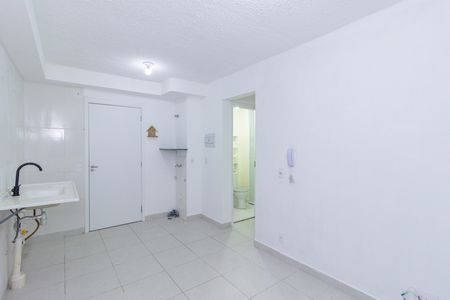 Sala de apartamento para alugar com 2 quartos, 32m² em Piqueri, São Paulo