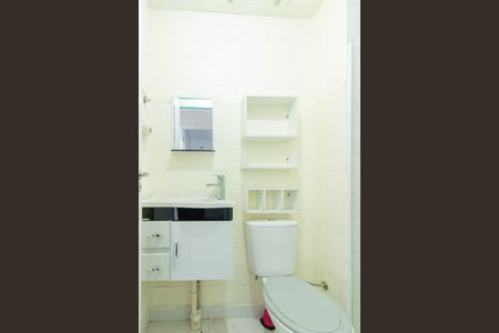Banheiro de apartamento para alugar com 2 quartos, 32m² em Piqueri, São Paulo