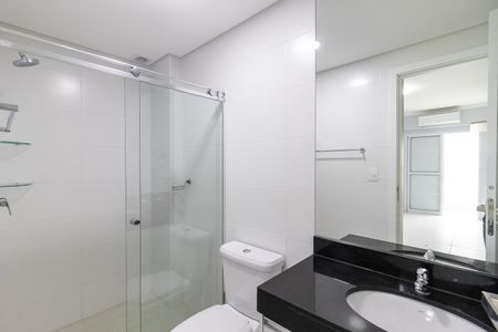 Apartamento para alugar com 101m², 2 quartos e 1 vaga Apartamento para alugar com 101m², 2 quartos e 1 vagaBanheiro da Suíte