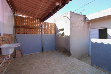 Casa à venda com 100m², 2 quartos e 2 vagasÁrea de Serviço