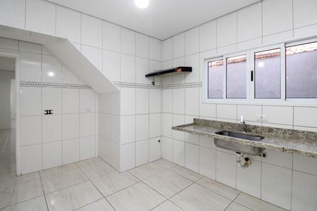 Cozinha  de casa à venda com 2 quartos, 100m² em Jardim Maria Rosa, Taboão da Serra