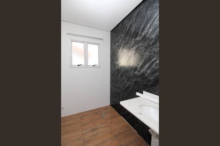 Casa à venda com 100m², 2 quartos e 2 vagasBanheiro social