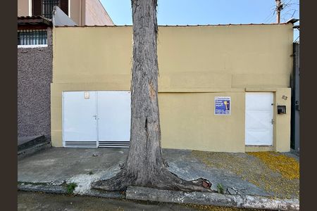 Fachada de casa para alugar com 1 quarto, 45m² em Jardim Aeroporto, São Paulo