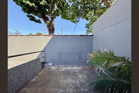 Varanda de casa para alugar com 1 quarto, 45m² em Jardim Aeroporto, São Paulo