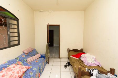 Casa à venda com 230m², 3 quartos e 2 vagasSala