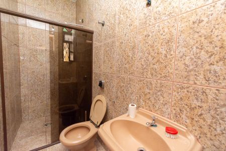 Casa à venda com 230m², 3 quartos e 2 vagasBanheiro da Suíte 2