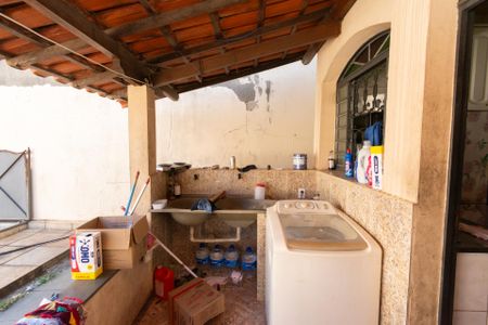 Casa à venda com 230m², 3 quartos e 2 vagasÁrea de Serviço