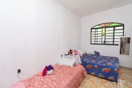 Casa à venda com 230m², 3 quartos e 2 vagasSuíte 2