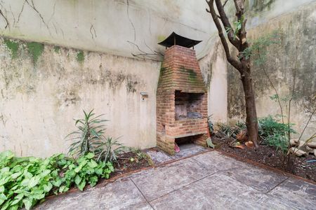 Casa à venda com 256m², 4 quartos e 5 vagasChurrasqueira