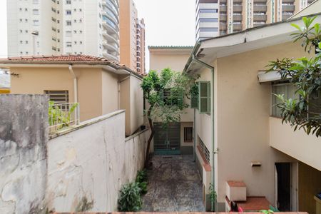 Casa à venda com 256m², 4 quartos e 5 vagasEdícula vista