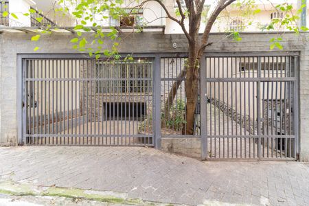 Casa à venda com 256m², 4 quartos e 5 vagasFachada