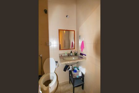 Casa de condomínio à venda com 200m², 3 quartos e sem vaga