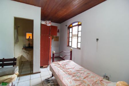 Casa de condomínio à venda com 200m², 3 quartos e sem vaga