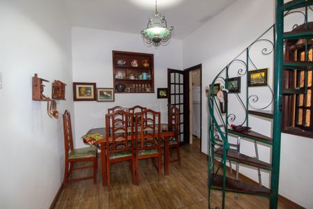 Casa de Condomínio à venda com 3 quartos, 200m² em Santa Rosa, Niterói