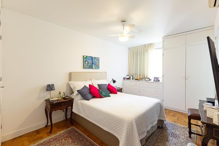 Apartamento à venda com 138m², 3 quartos e 1 vaga Apartamento à venda com 138m², 3 quartos e 1 vagaSuíte