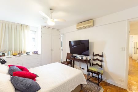 Apartamento à venda com 138m², 3 quartos e 1 vaga Apartamento à venda com 138m², 3 quartos e 1 vagaSuíte