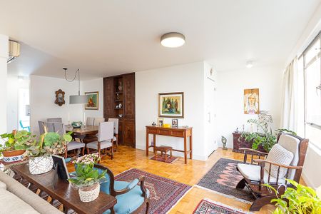 Apartamento à venda com 138m², 3 quartos e 1 vaga Apartamento à venda com 138m², 3 quartos e 1 vagaSala