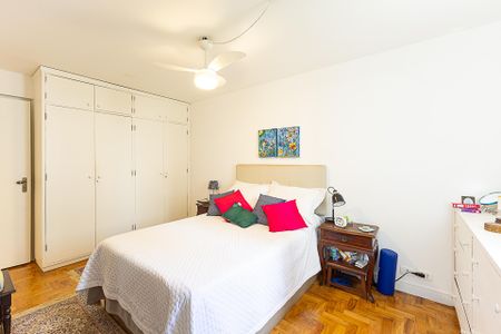 Apartamento à venda com 138m², 3 quartos e 1 vaga Apartamento à venda com 138m², 3 quartos e 1 vagaSuíte