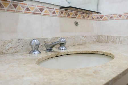 Apartamento à venda com 72m², 3 quartos e 2 vagas Apartamento à venda com 72m², 3 quartos e 2 vagasBanheiro da Suíte