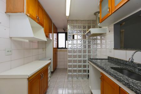 Apartamento à venda com 72m², 3 quartos e 2 vagas Apartamento à venda com 72m², 3 quartos e 2 vagasCozinha