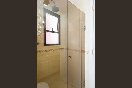 Apartamento à venda com 72m², 3 quartos e 2 vagas Apartamento à venda com 72m², 3 quartos e 2 vagasBanheiro da Suíte