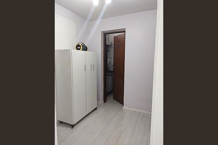 Casa à venda com 4 quartos, 240m² em Jardim Peri Peri, São Paulo