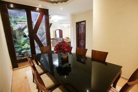 Casa para alugar com 351m², 5 quartos e 3 vagasSala de Jantar