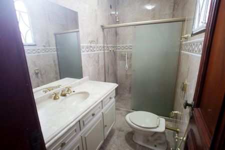 Casa para alugar com 351m², 5 quartos e 3 vagasBanheiro do  Quarto Suíte 2