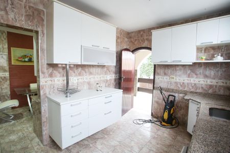 Casa para alugar com 351m², 5 quartos e 3 vagasCozinha