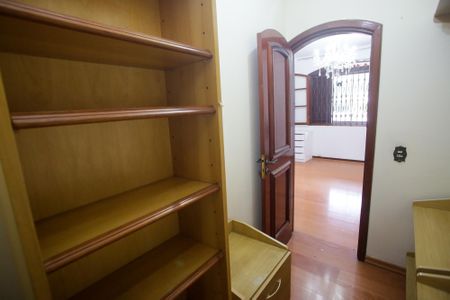 Casa para alugar com 351m², 5 quartos e 3 vagasCloset do Quarto Suíte 1