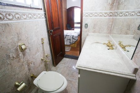 Casa para alugar com 351m², 5 quartos e 3 vagasBanheiro do  Quarto Suíte 2