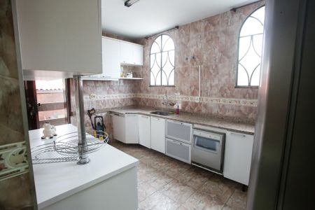 Casa para alugar com 351m², 5 quartos e 3 vagasCozinha