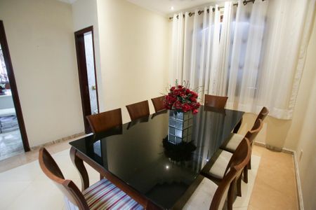 Casa para alugar com 351m², 5 quartos e 3 vagasSala de Jantar