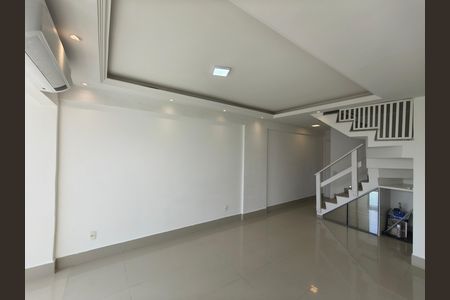 Sala de apartamento para alugar com 3 quartos, 125m² em Barra da Tijuca, Rio de Janeiro