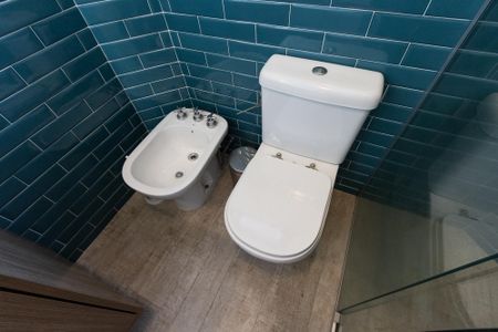 Apartamento à venda com 310m², 4 quartos e 5 vagasBanheiro Suíte 2