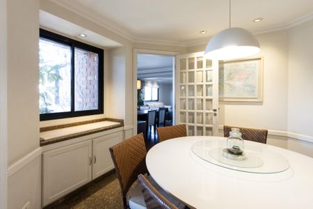 Apartamento à venda com 310m², 4 quartos e 5 vagasCopa