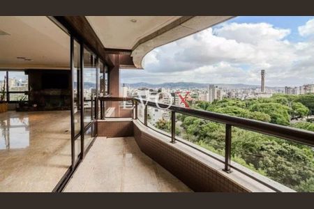 Apartamento à venda com 4 quartos, 238m² em Auxiliadora, Porto Alegre