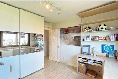 Apartamento à venda com 4 quartos, 238m² em Auxiliadora, Porto Alegre