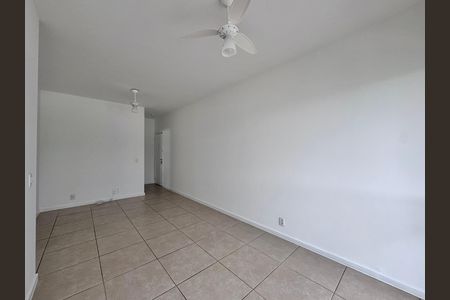 Apartamento para alugar com 92m², 3 quartos e 2 vagas Apartamento para alugar com 92m², 3 quartos e 2 vagasSala