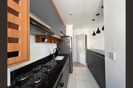Cozinha de apartamento para alugar com 2 quartos, 49m² em Vila Pirituba, São Paulo