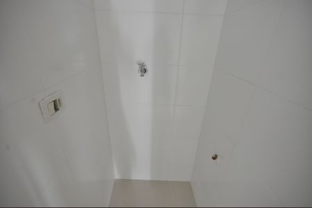 Casa à venda com 76m², 2 quartos e sem vagaÁrea de serviço