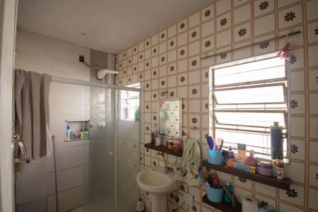 Casa à venda com 165m², 3 quartos e 1 vagaBanheiro