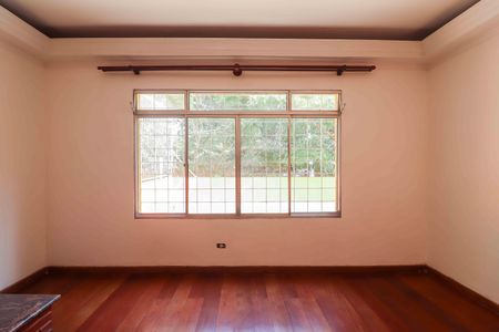 Casa à venda com 281m², 7 quartos e 5 vagas Casa à venda com 281m², 7 quartos e 5 vagasSala de TV