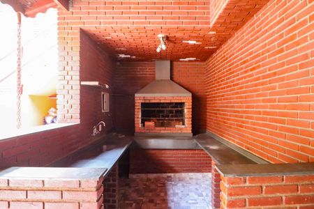 Casa à venda com 281m², 7 quartos e 5 vagas Casa à venda com 281m², 7 quartos e 5 vagasChurrasqueira